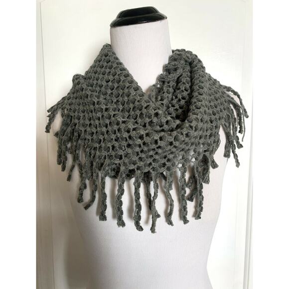 Los Angeles Boutique Chunky Open Knit Sweater Infinity Scarf Cowl Tube Neck NEW - Picture 1 of 6